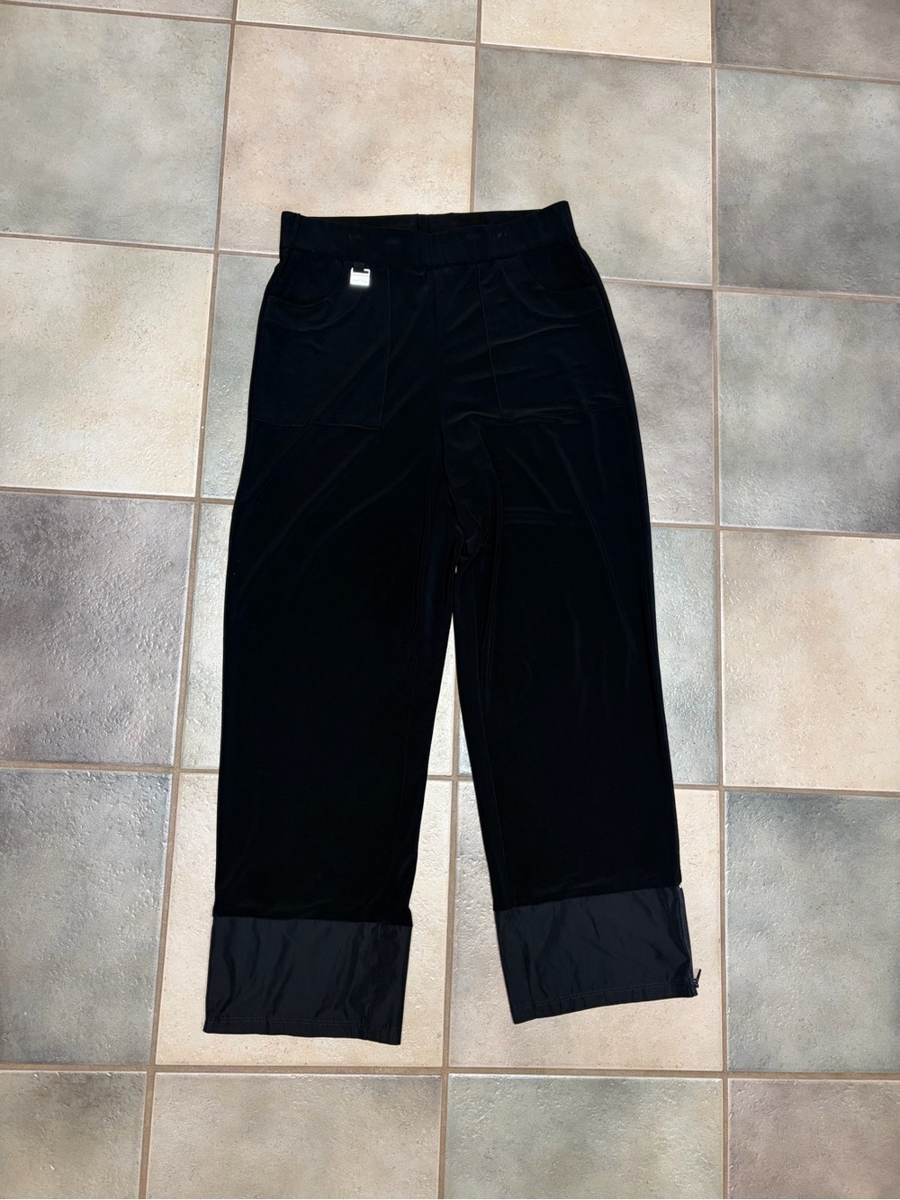 Joseph Ribkoff Black Cropped Wide-Leg Pants - Picture 2 of 7